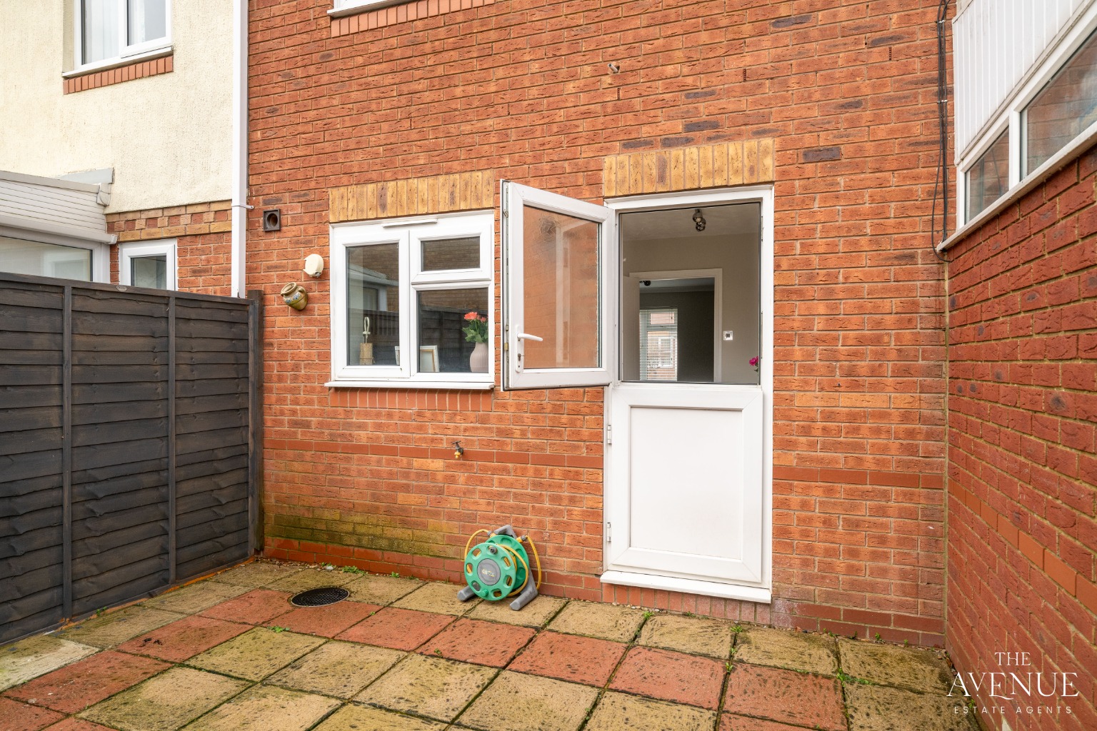 2 bed terraced house for sale in Foxglove Close, Rushden, NN10 0TS  - Property Image 25
