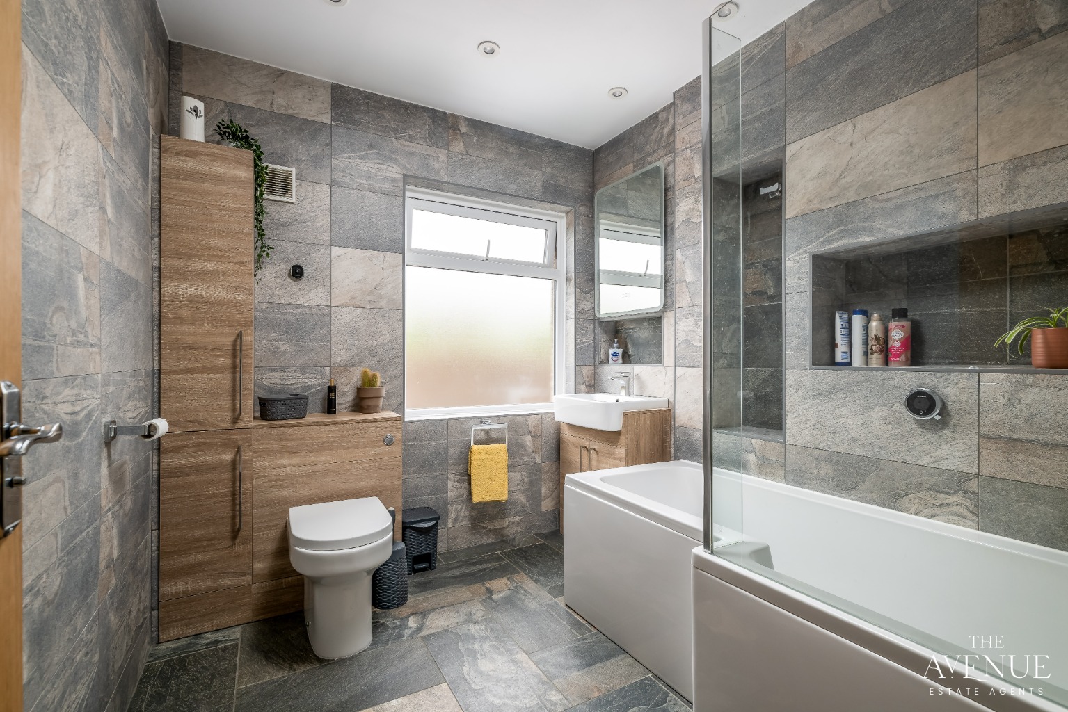 3 bed terraced house for sale in The Hedges, Rushden 22