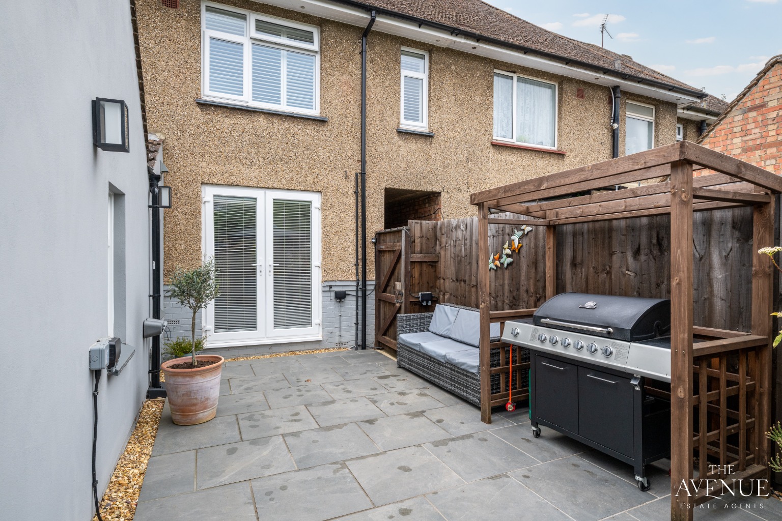 3 bed terraced house for sale in The Hedges, Rushden 24