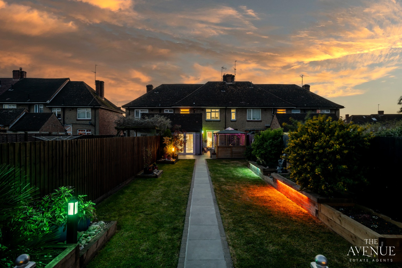 3 bed terraced house for sale in The Hedges, Rushden 28