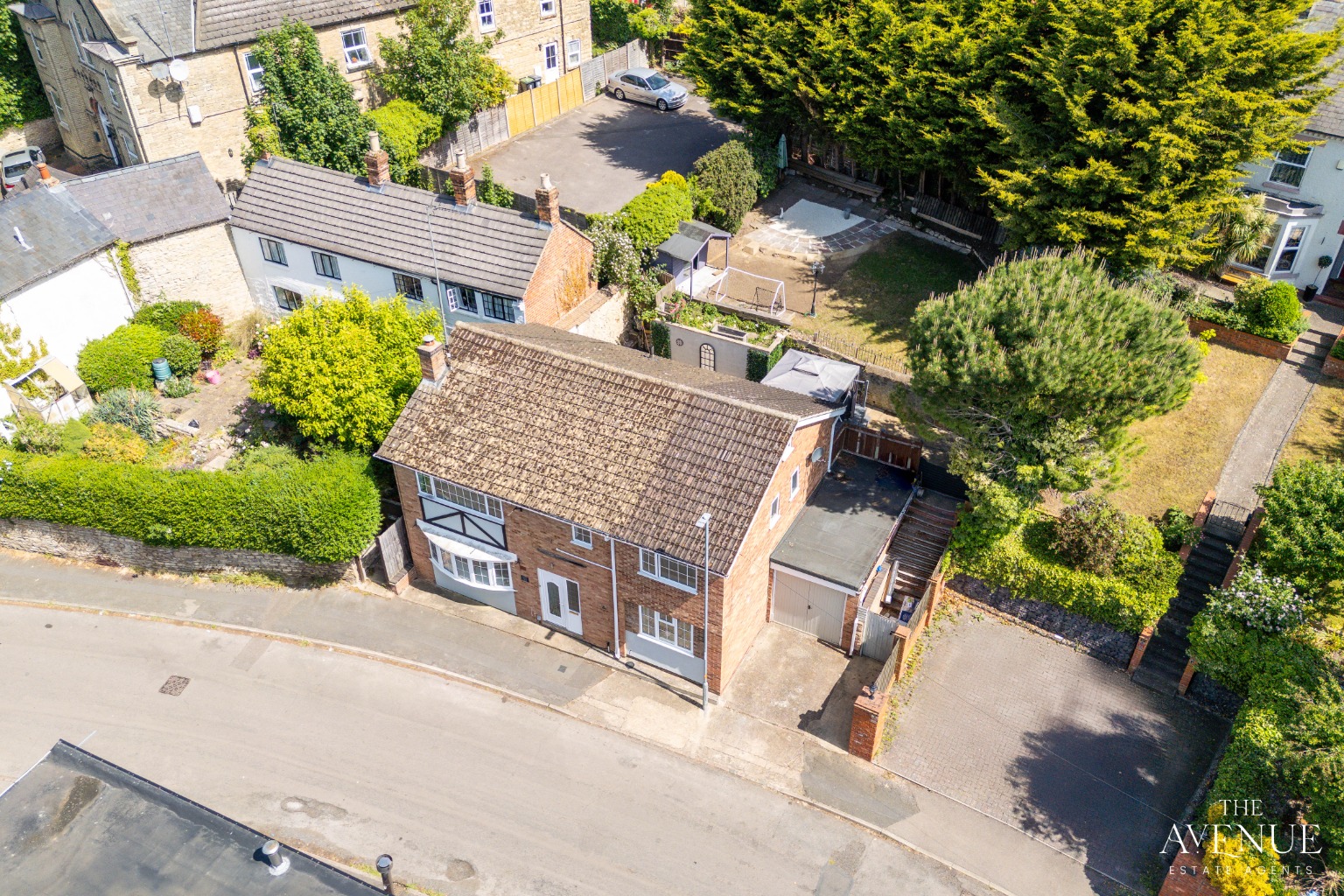 5 bed detached house for sale in Little Street, Rushden, NN10 0LS 25