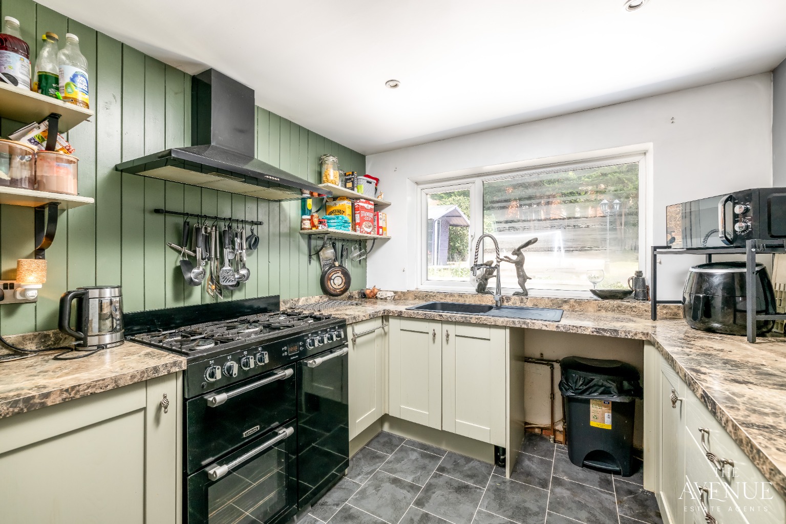 5 bed detached house for sale in Little Street, Rushden, NN10 0LS 10