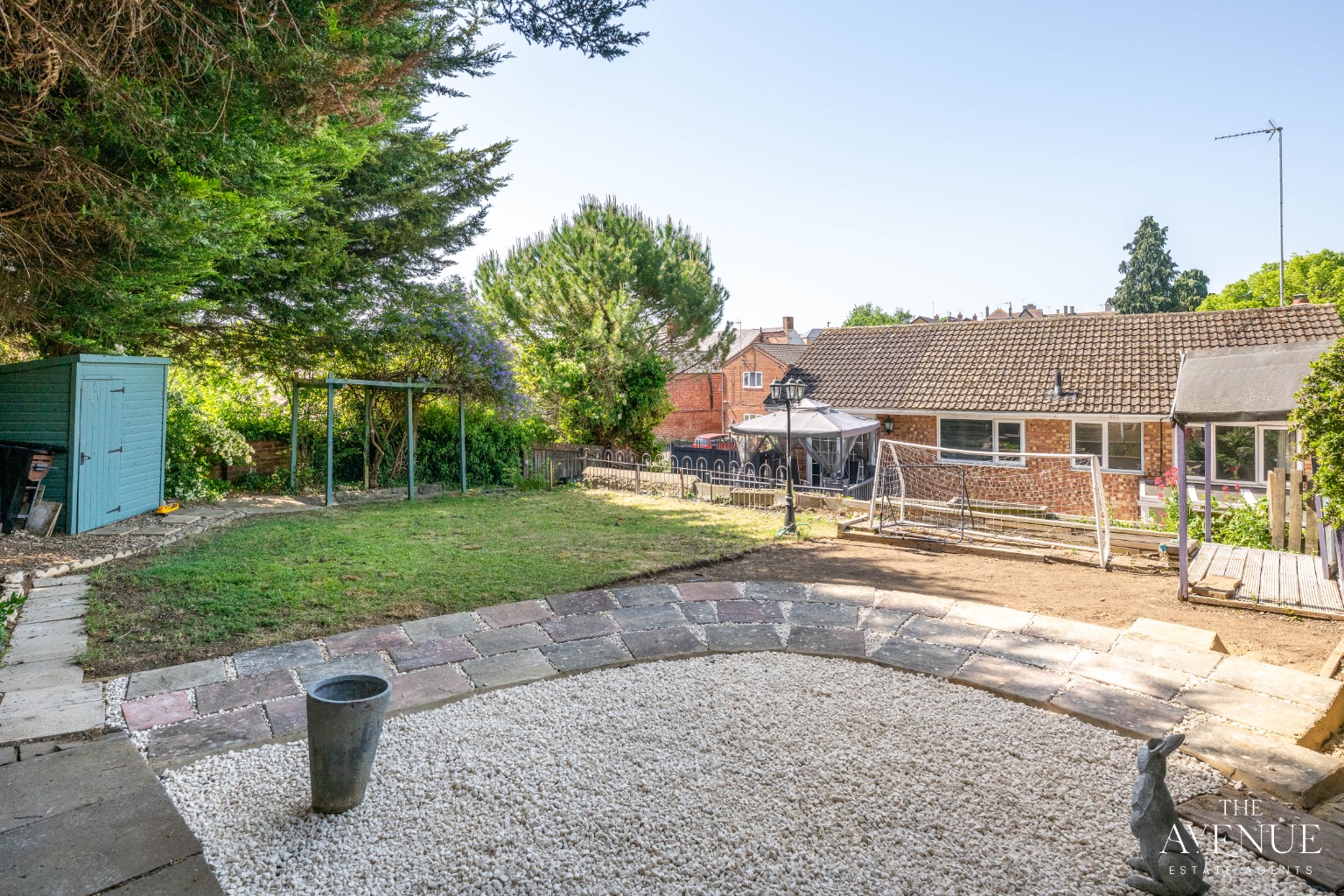 5 bed detached house for sale in Little Street, Rushden, NN10 0LS 1