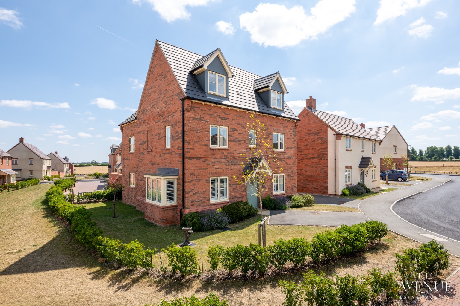 4 bed detached house for sale in Gleanings Close, Irchester, NN29 7FJ - Property Image 1