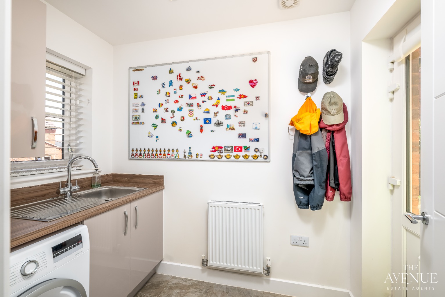 4 bed detached house for sale in Gleanings Close, Irchester, NN29 7FJ 9