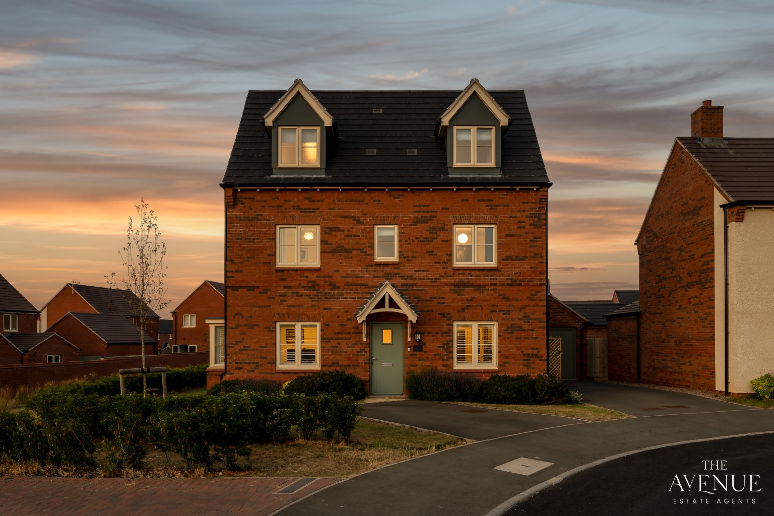 4 bed detached house for sale in Gleanings Close, Irchester, NN29 7FJ - Property Image 1