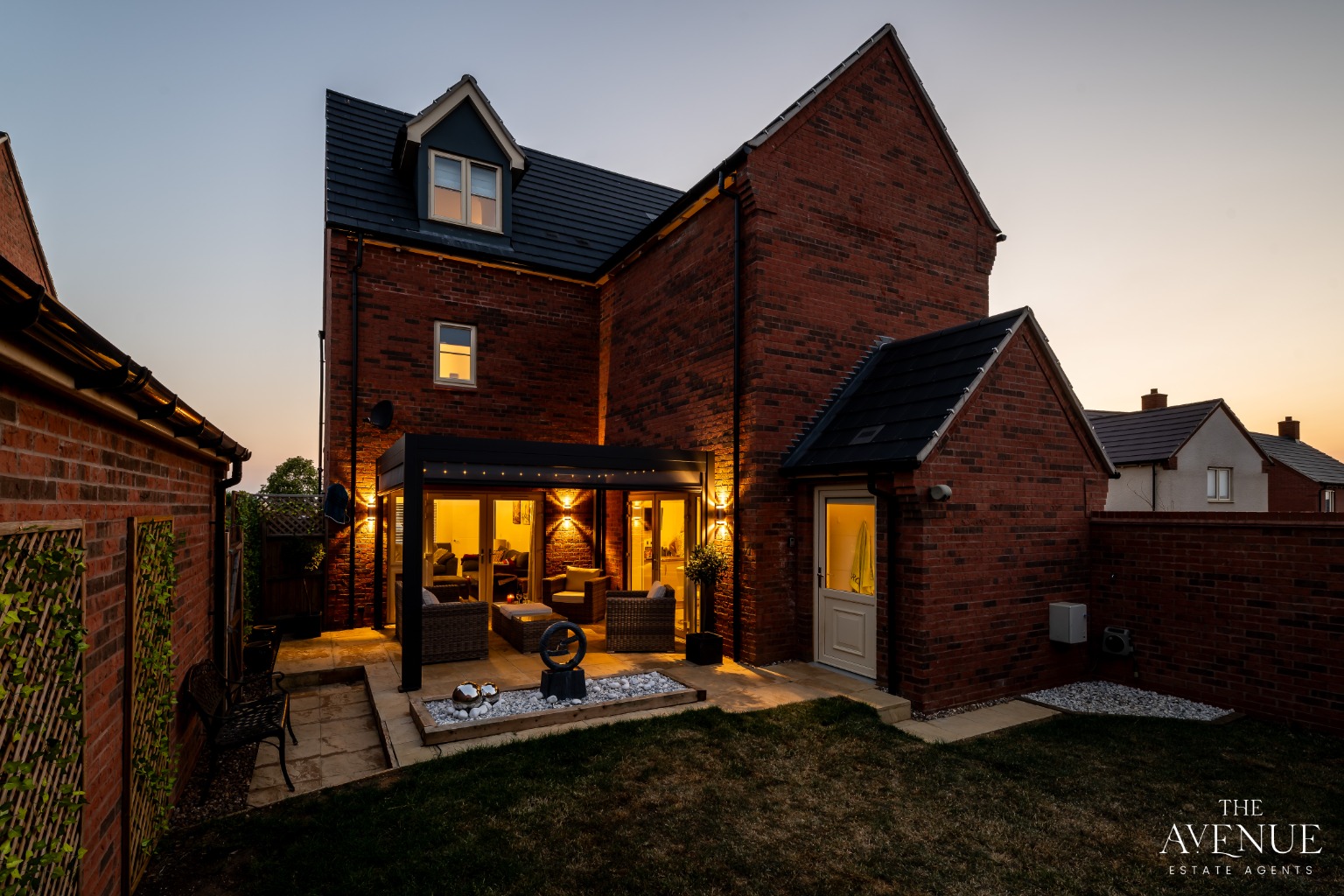 4 bed detached house for sale in Gleanings Close, Irchester, NN29 7FJ 1