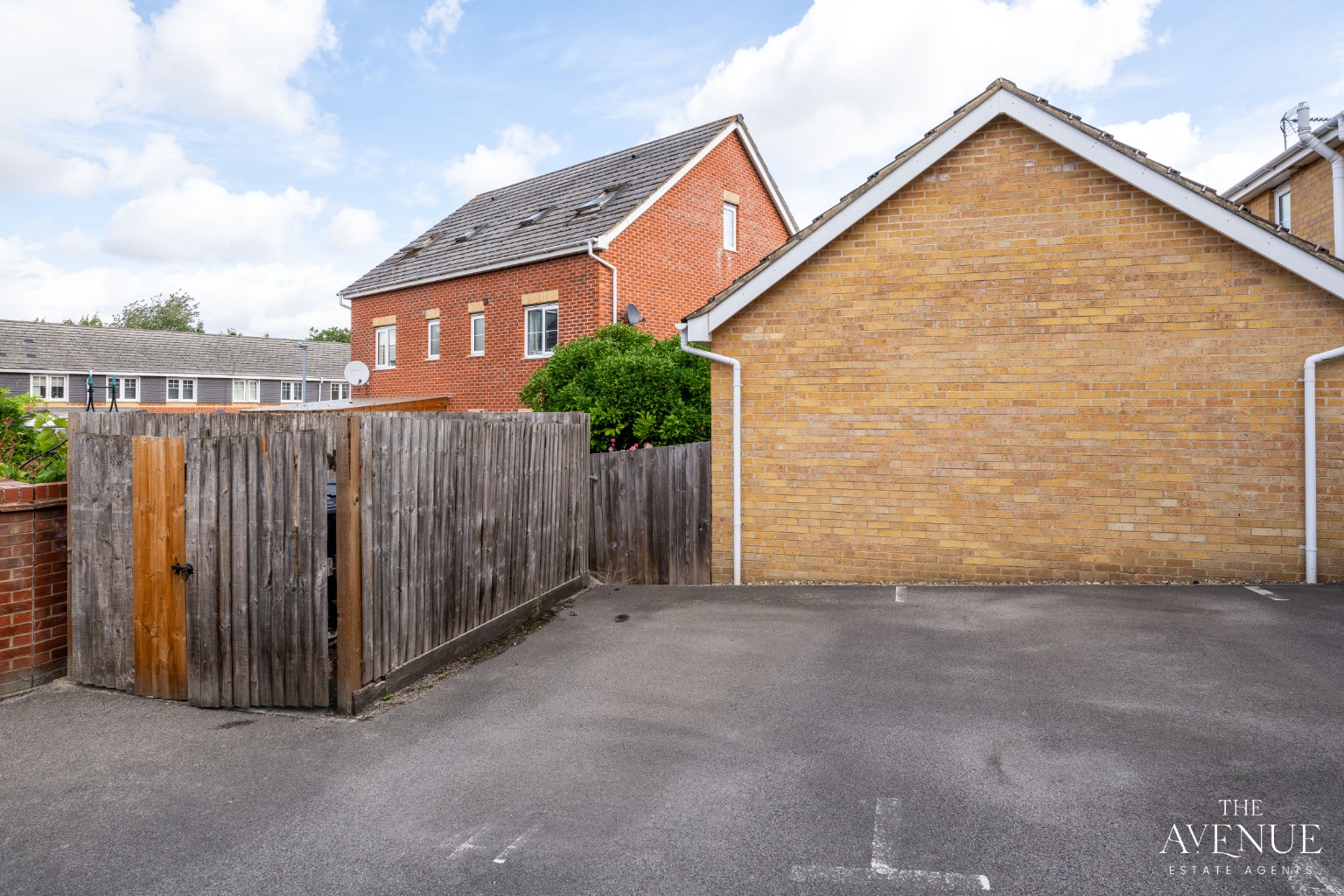 2 bed flat for sale in Regency Court, Rushden, NN10 6EY 21
