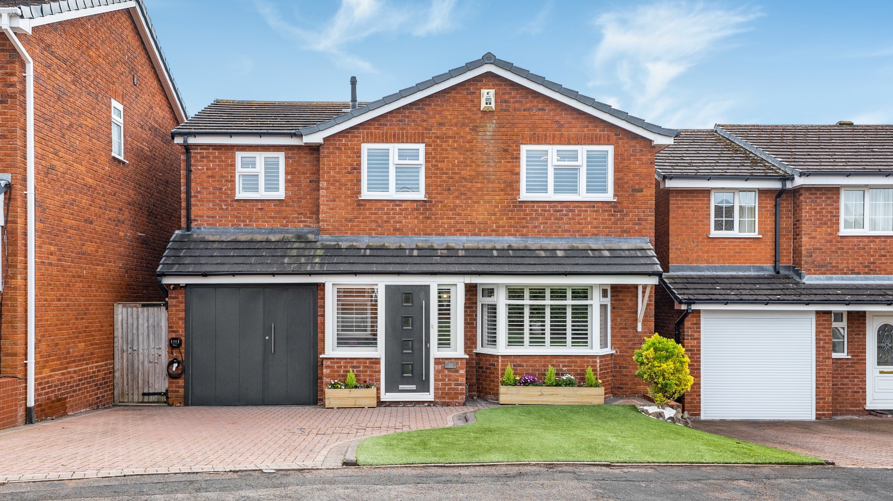 4 bed detached house for sale in Gainsborough Drive, Mile Oak, Tamworth, B78  - Property Image 2