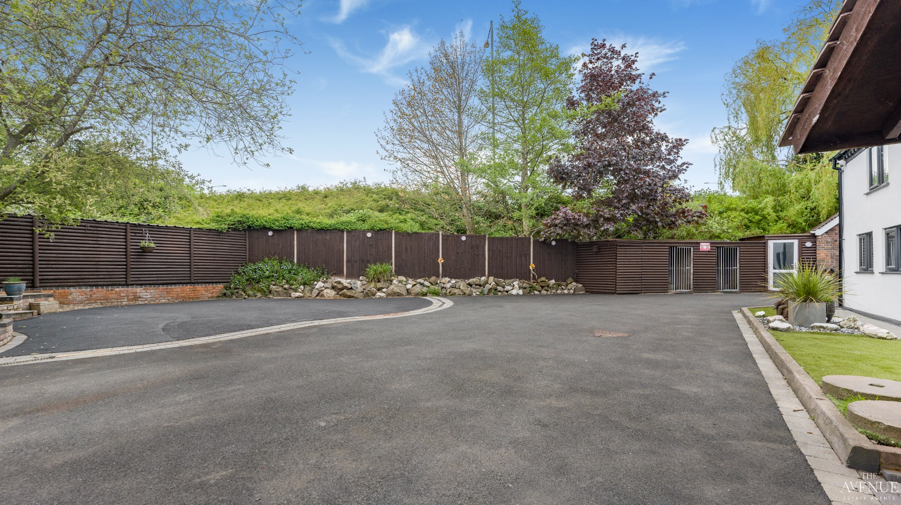 5 bed cottage for sale in Exclusive Riverside Cottage, Coventry Road, Kingsbury, B78 44