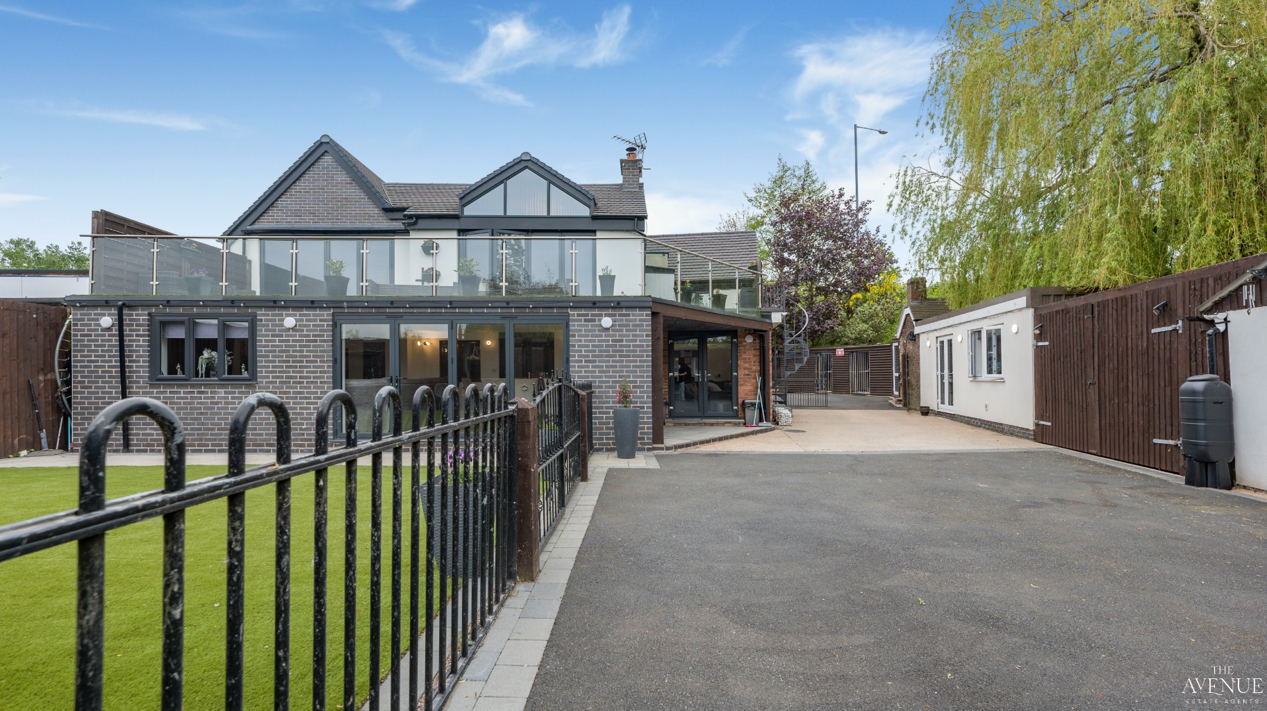 5 bed cottage for sale in Exclusive Riverside Cottage, Coventry Road, Kingsbury, B78 50