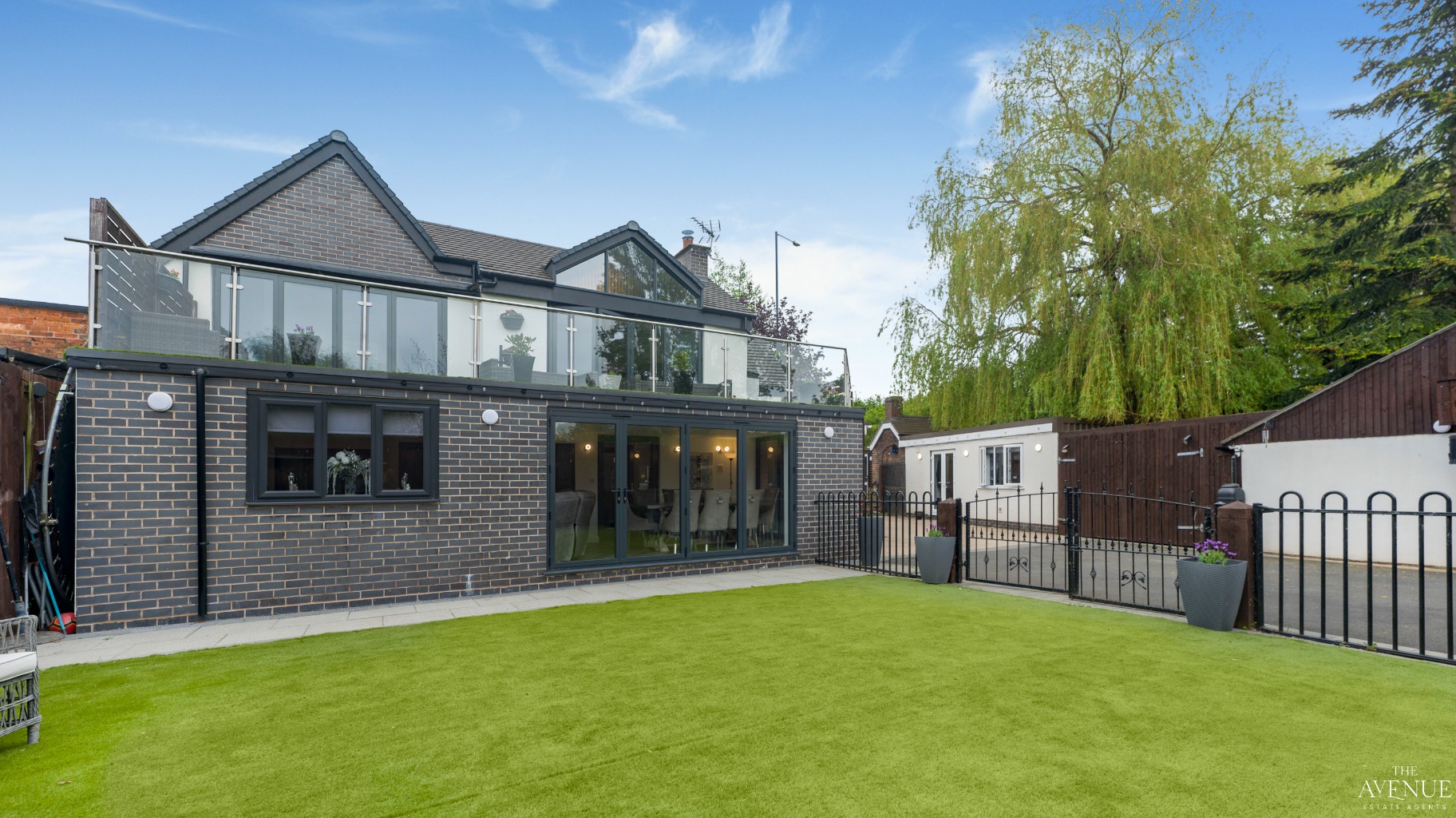 5 bed cottage for sale in Exclusive Riverside Cottage, Coventry Road, Kingsbury, B78 52