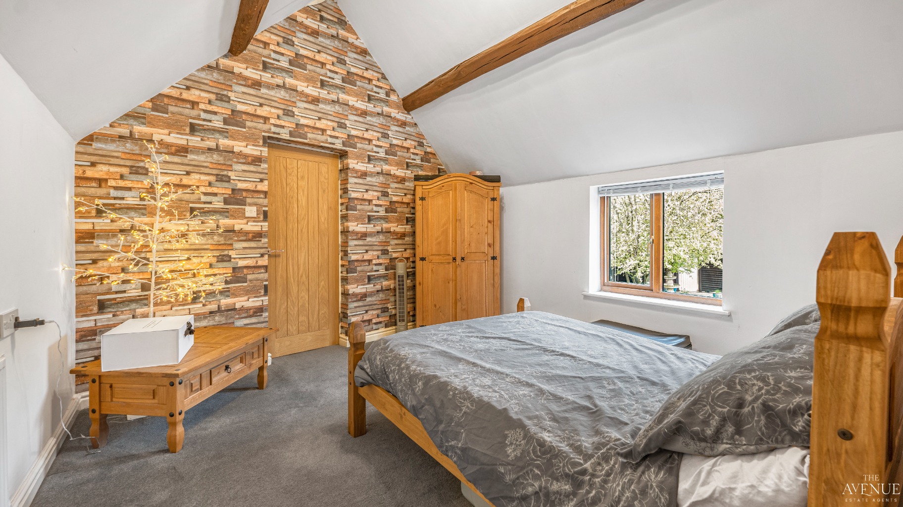 5 bed cottage for sale in Exclusive Riverside Cottage, Coventry Road, Kingsbury, B78 33