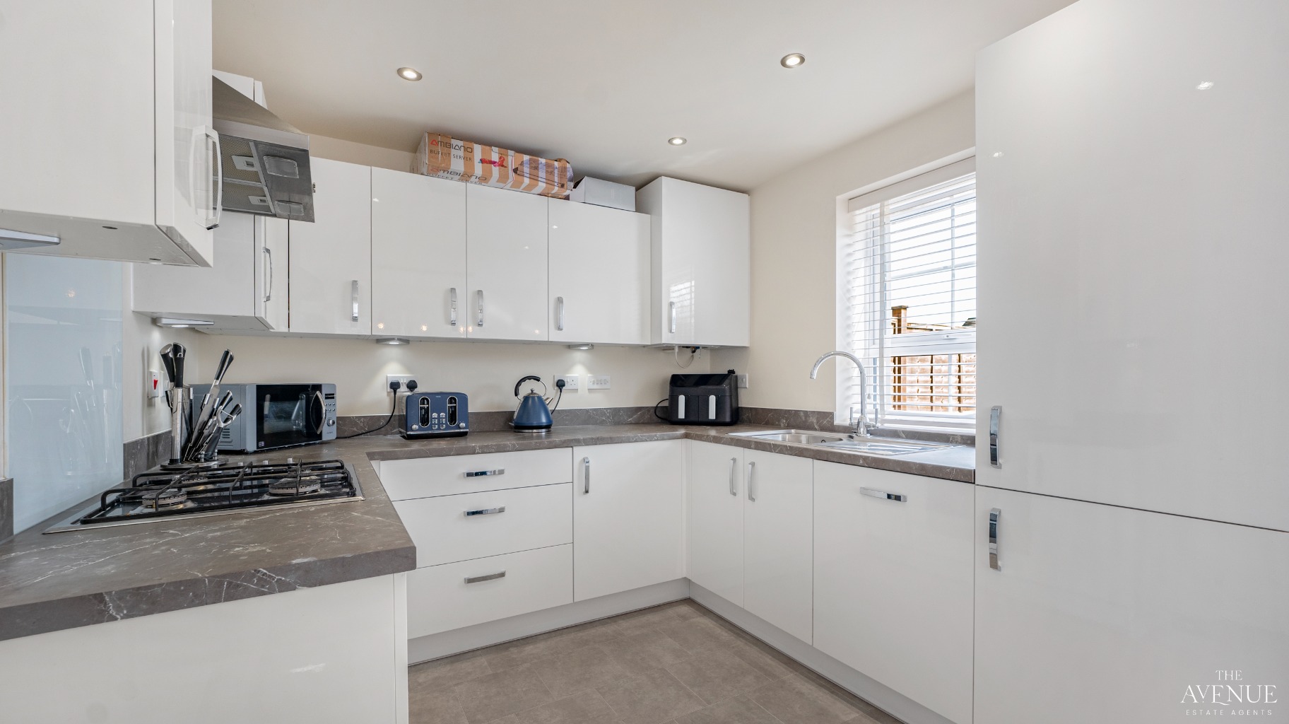 3 bed semi-detached house for sale in Austen Drive, Dunstall Park, Tamworth, Staffordshire, B78  - Property Image 5