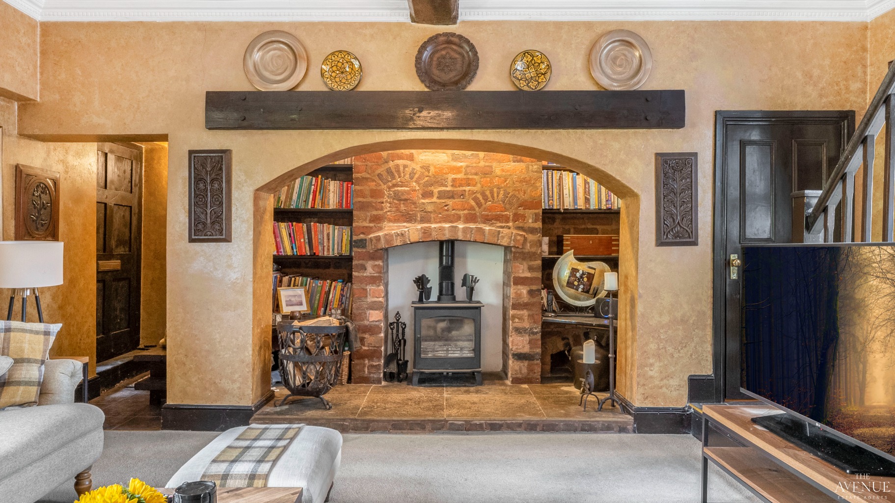 5 bed farm house for sale in Church Farm Mews, Dosthill, Tamworth, Staffordshire, B77 2