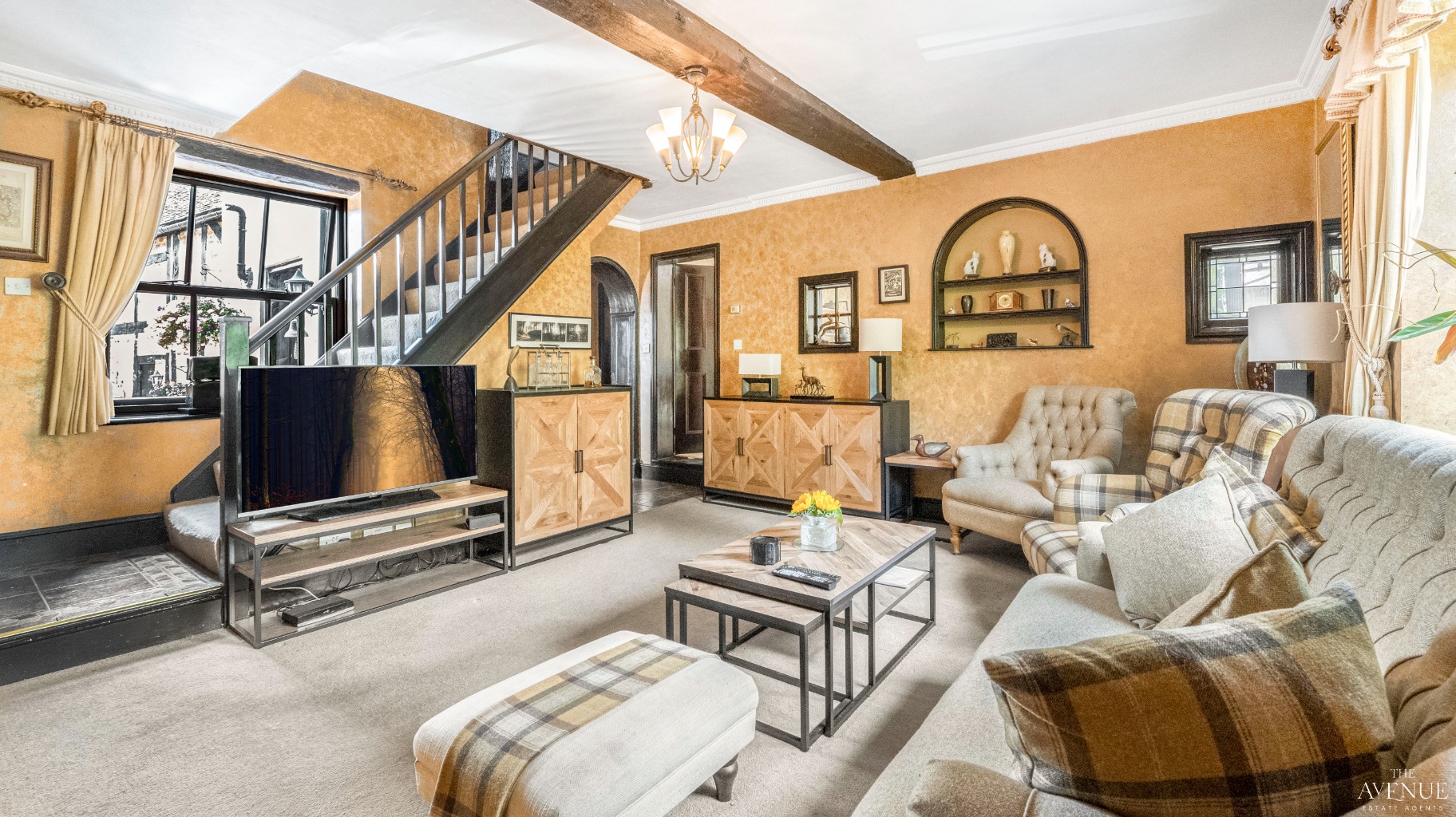 5 bed farm house for sale in Church Farm Mews, Dosthill, Tamworth, Staffordshire, B77 3