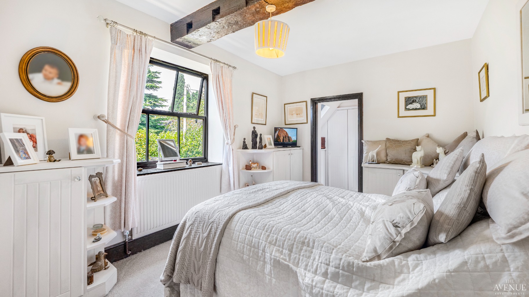 5 bed farm house for sale in Church Farm Mews, Dosthill, Tamworth, Staffordshire, B77  - Property Image 10