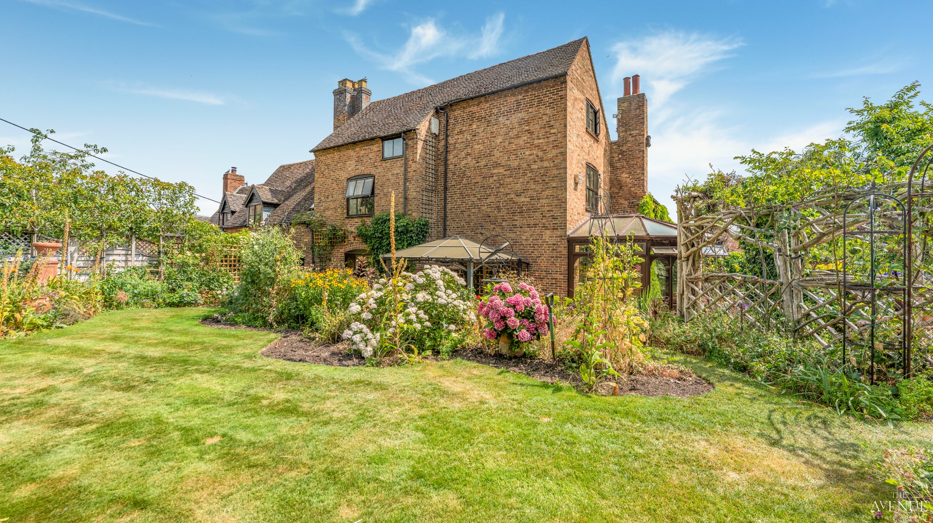 5 bed farm house for sale in Church Farm Mews, Dosthill, Tamworth, Staffordshire, B77  - Property Image 30