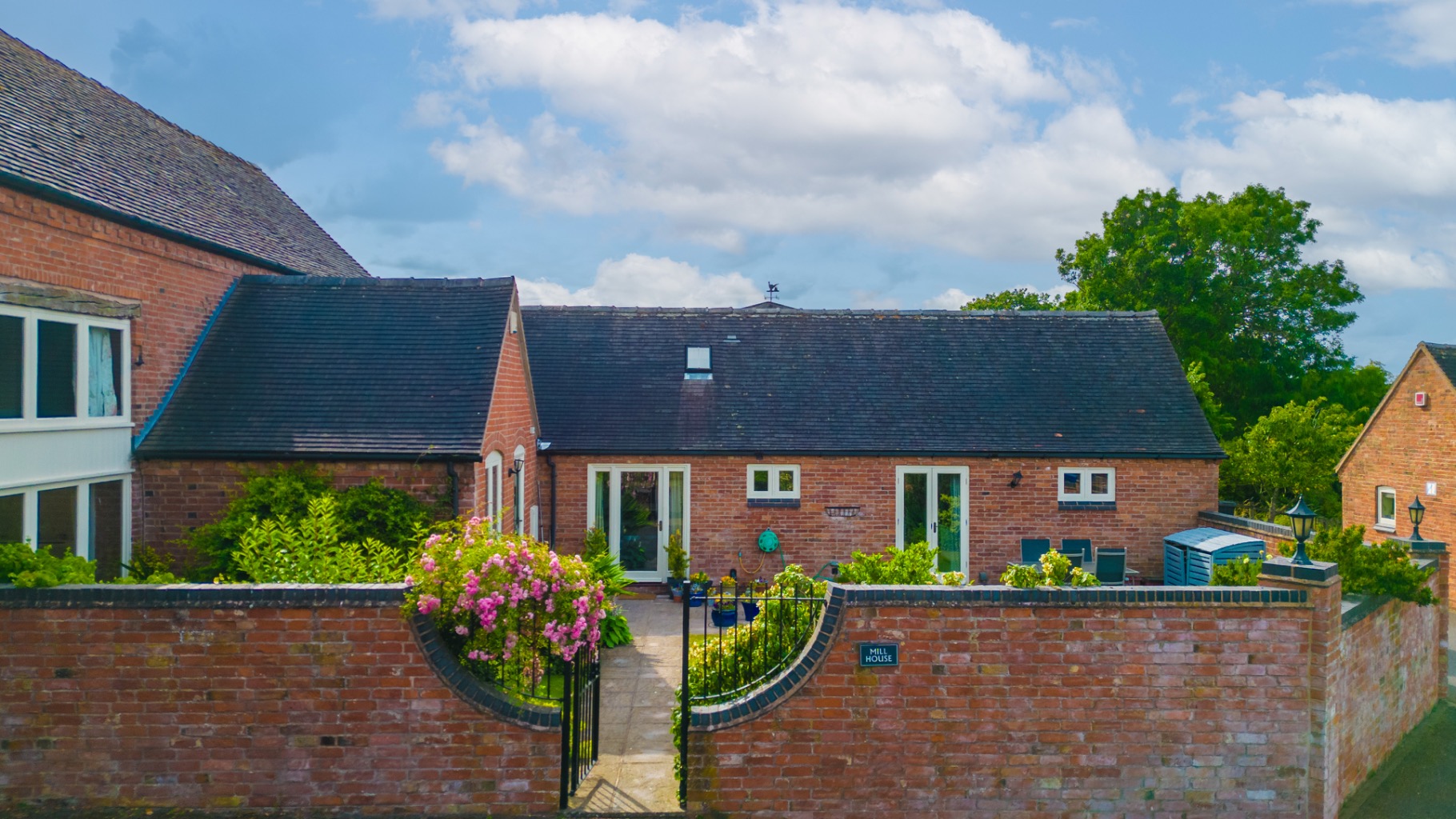 4 bed barn conversion for sale in Farm Town Lane, Coleorton, Coalville, Leicestershire, LE67  - Property Image 5