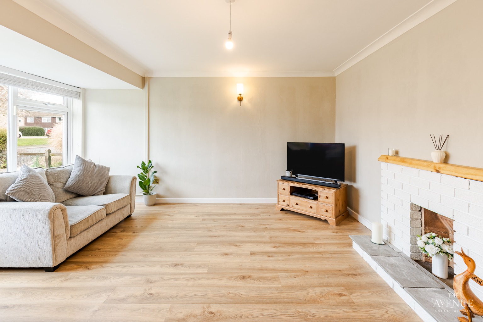 3 bed detached bungalow for sale in Chestnut Close, Brampton, Huntingdon, Cambridgeshire 1