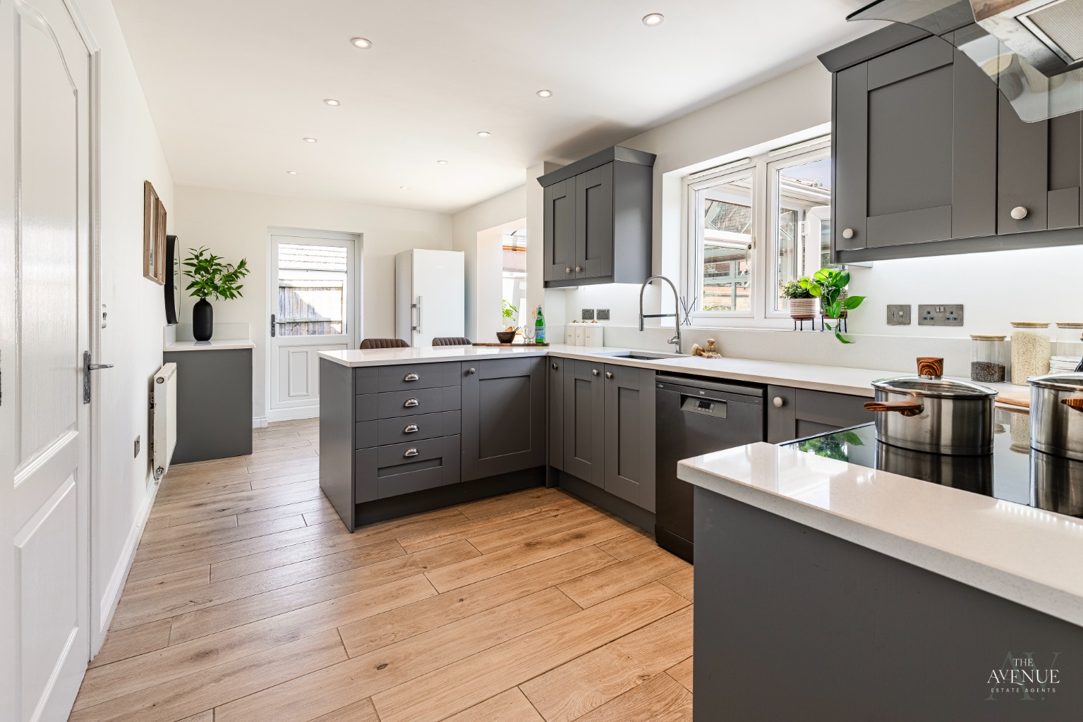 5 bed detached house for sale in Collingwood Drive, Longstanton, Cambridgeshire 4