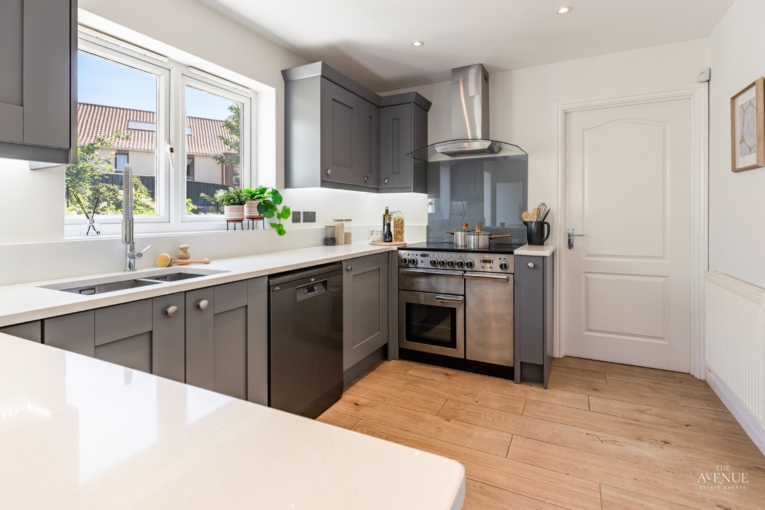 5 bed detached house for sale in Collingwood Drive, Longstanton, Cambridgeshire  - Property Image 9