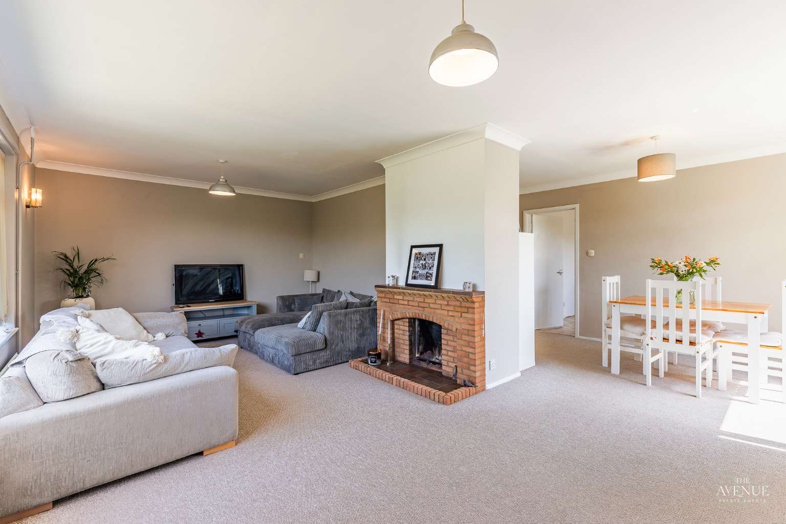 4 bed detached house for sale in Greenside Close, Swavesey, Cambridge  - Property Image 5