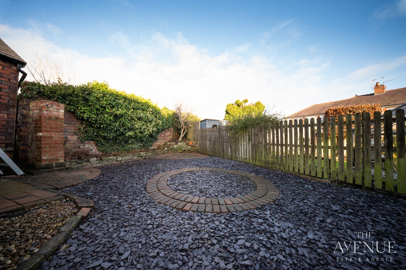 4 bed semi-detached house for sale in Brantcliffe Drive, Baildon, West Yorkshire. 26