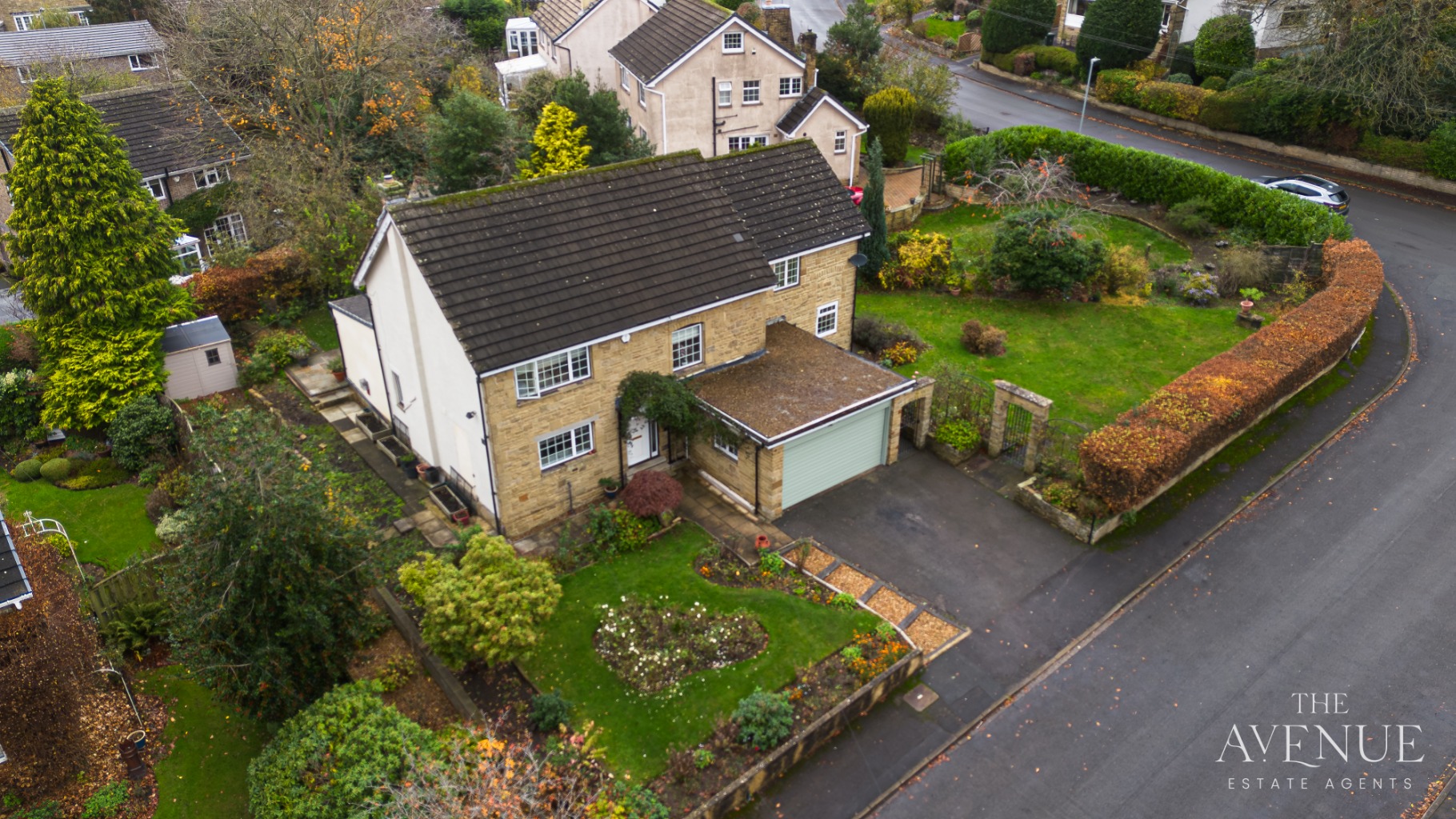 5 bed detached house for sale in Woodvale Crescent, Bingley, West Yorkshire, BD16 48