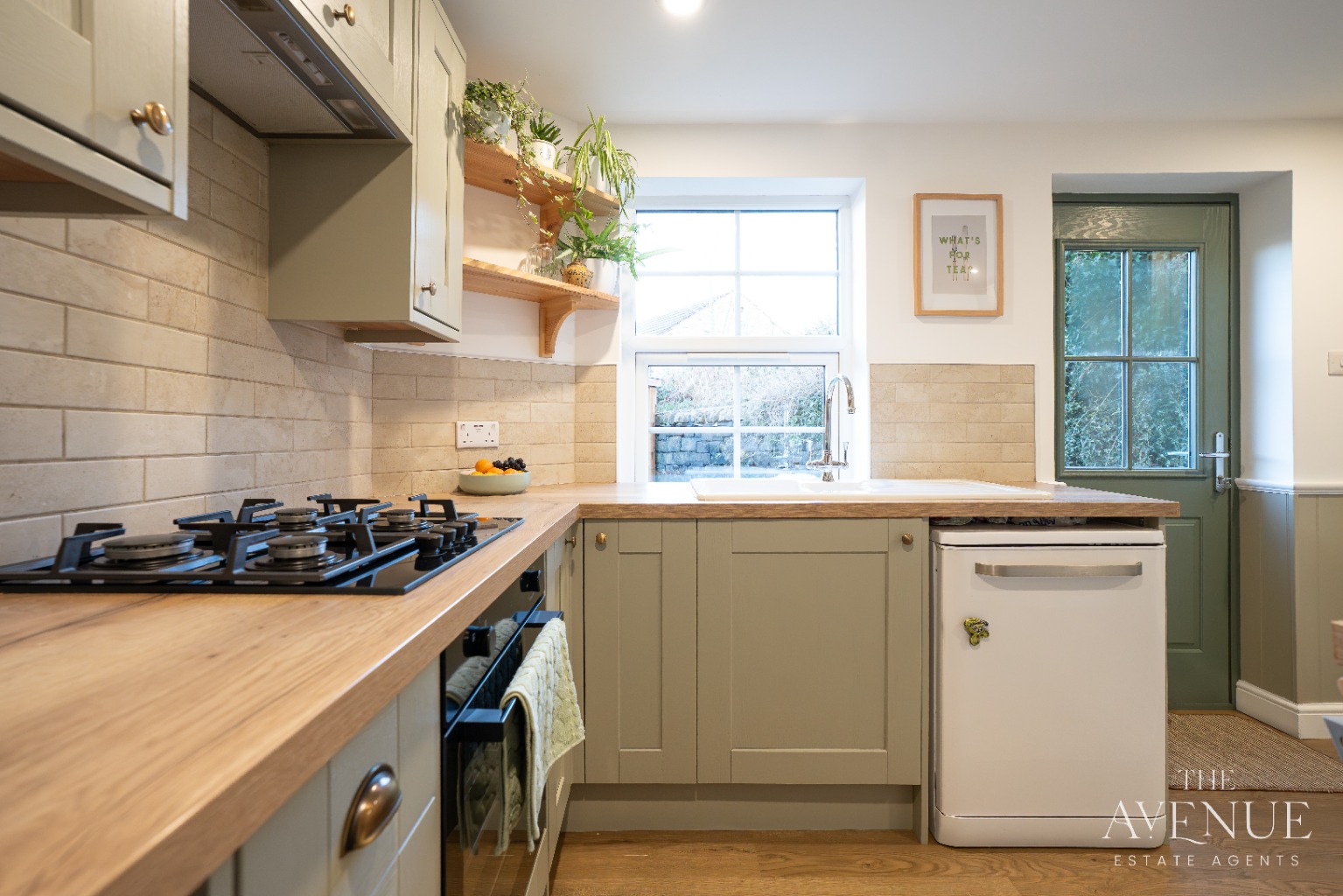 2 bed terraced house for sale in Bingley, West Yorkshire, BD16  - Property Image 12