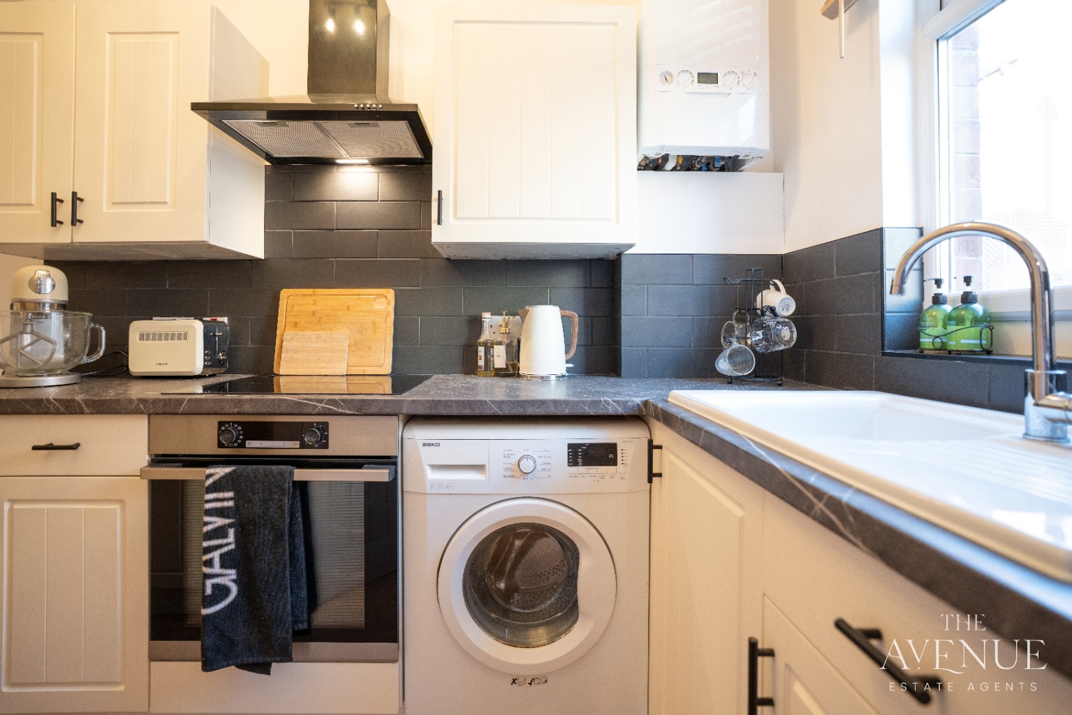 2 bed terraced house for sale in Vicarage Place, Leeds, West Yorkshire, LS5  - Property Image 9