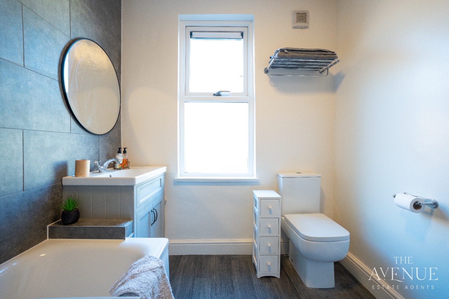 2 bed terraced house for sale in Vicarage Place, Leeds, West Yorkshire, LS5  - Property Image 17