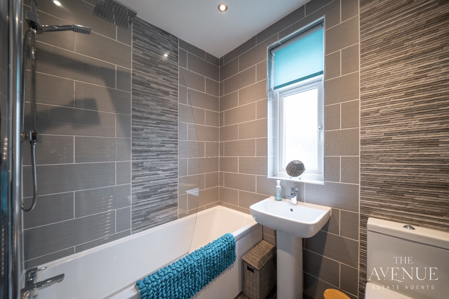 3 bed semi-detached house for sale in 2 Willowfield Crescent, Bradford, West Yorkshire, BD2 1LJ  - Property Image 23