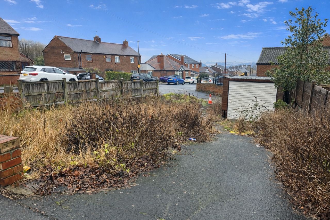 1 bed land for sale in Heckmondwike, West Yorkshire, WF16  - Property Image 1