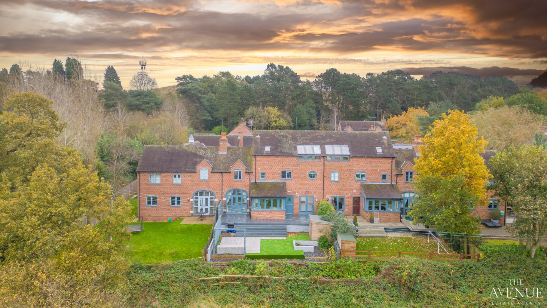 4 bed town house for sale in Bella Pais Close, Aldridge, Walsall, West Midlands, WS9 7