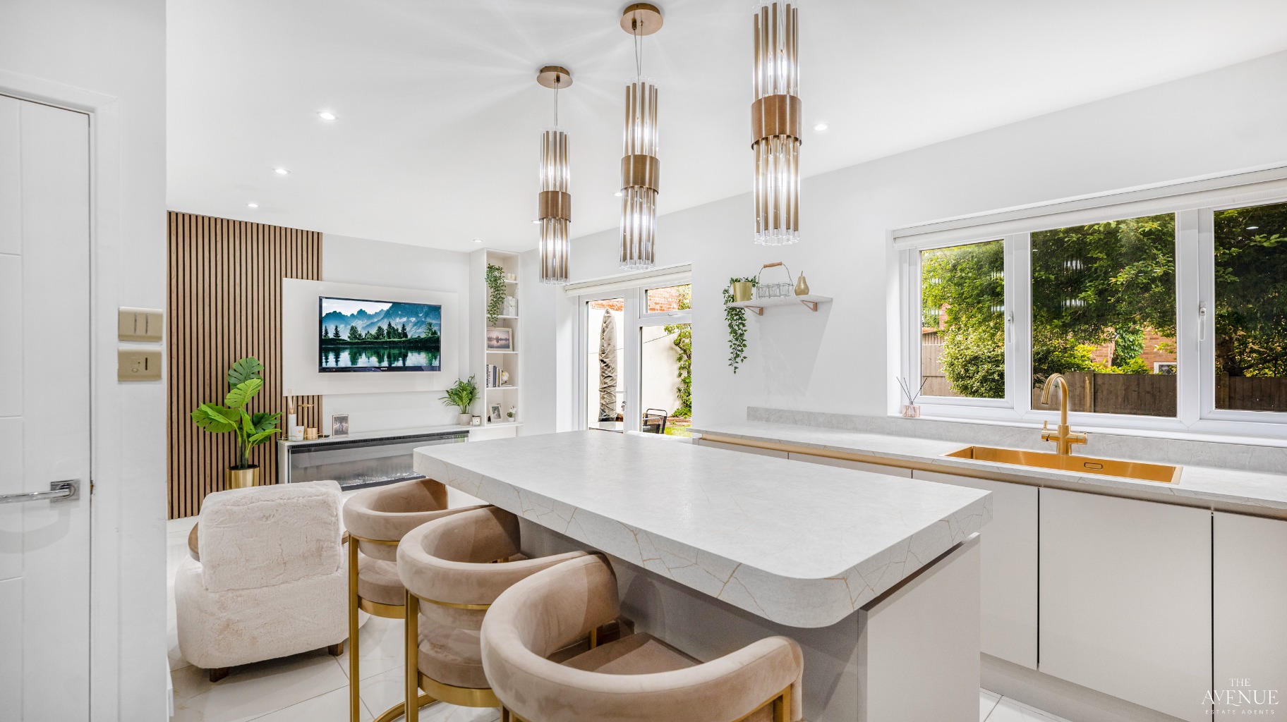 4 bed detached house for sale in Tettenhall Wood, Wolverhampton, West Midlands, WV6  - Property Image 2