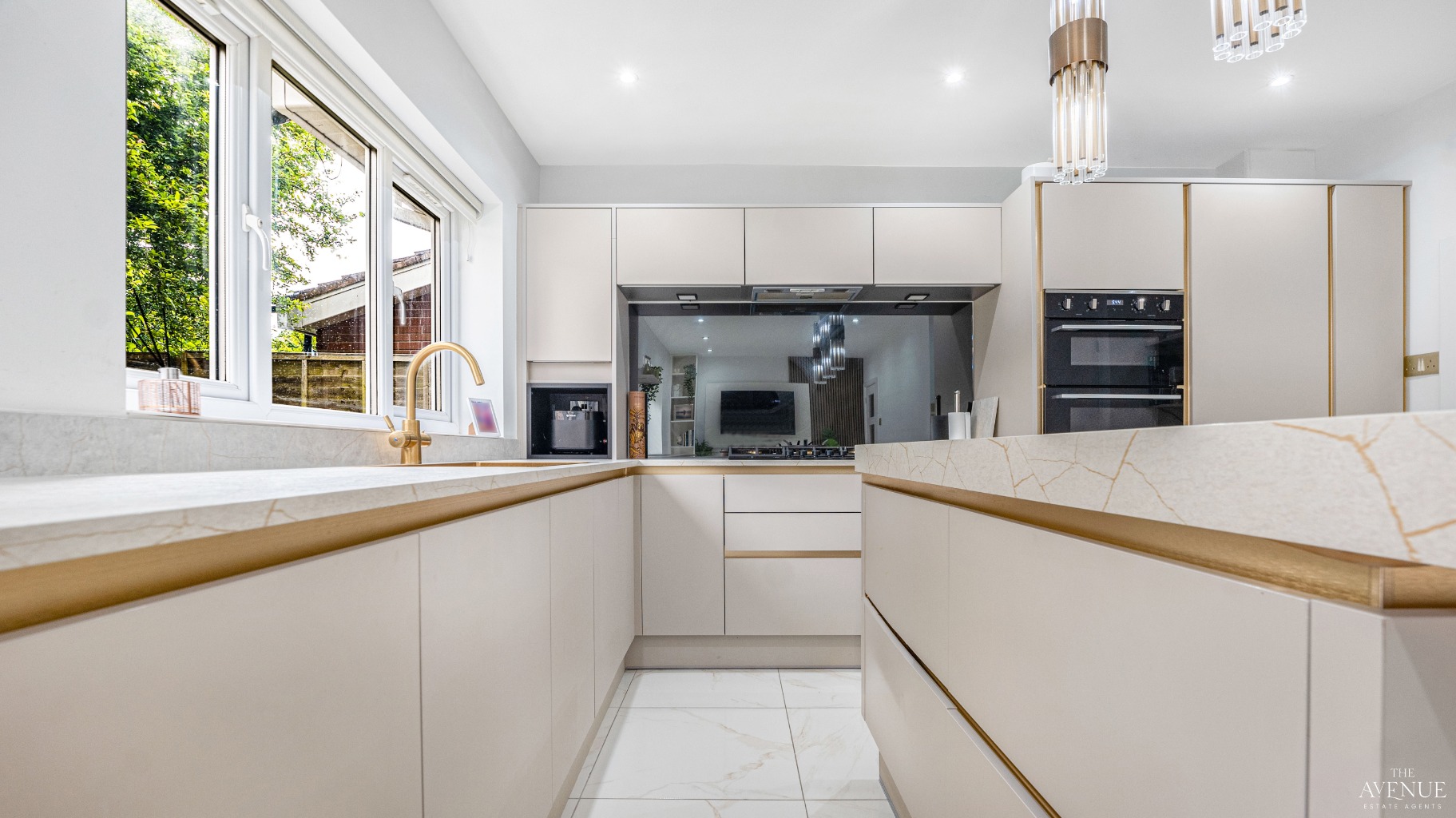 4 bed detached house for sale in Tettenhall Wood, Wolverhampton, West Midlands, WV6  - Property Image 3