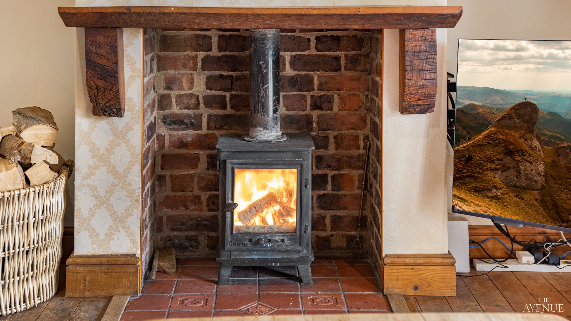 2 bed cottage for sale in Pattingham Road, Perton, Wolverhampton, Staffordshire, WV6 7HD  - Property Image 8