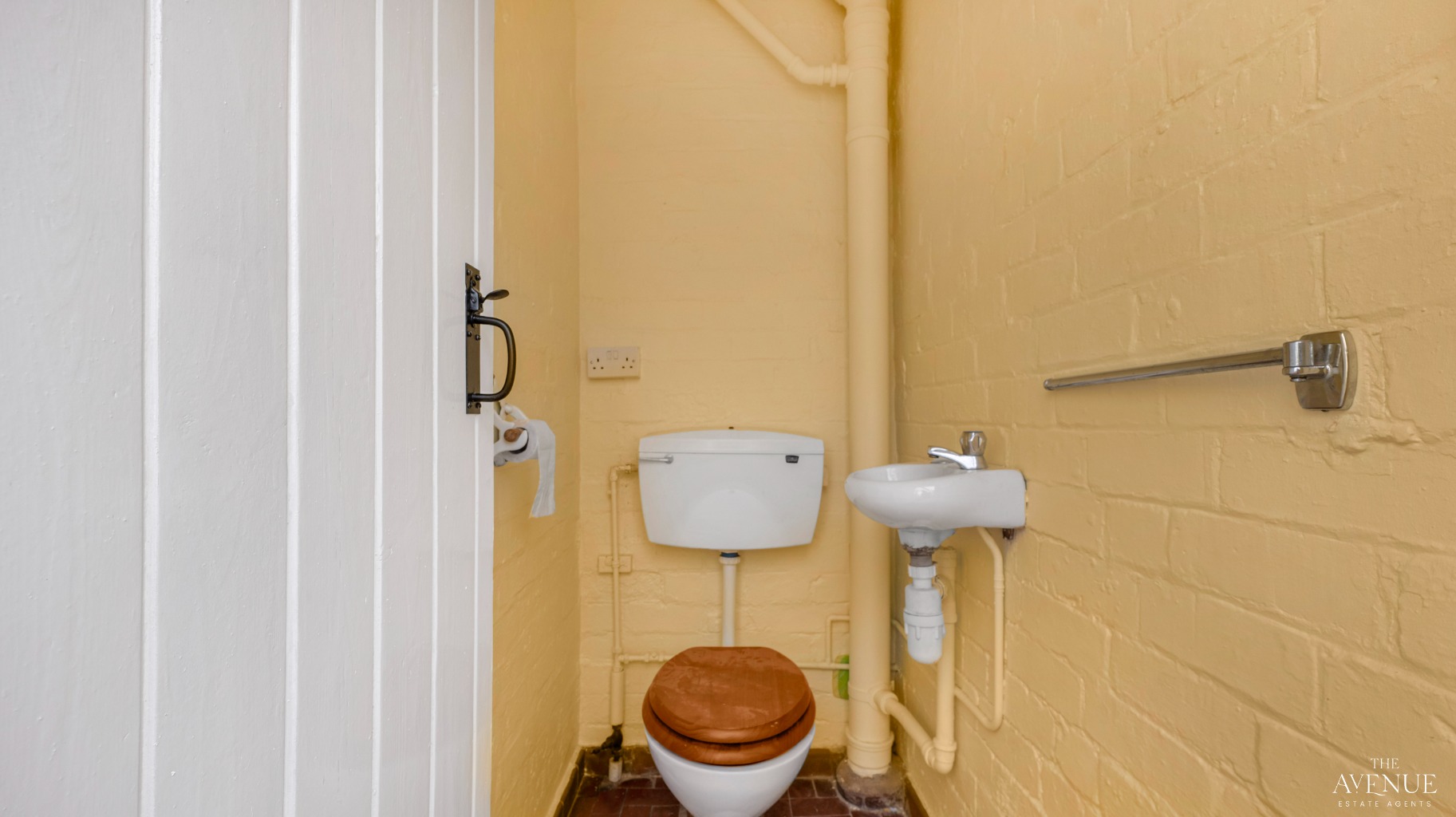 2 bed cottage for sale in Pattingham Road, Perton, Wolverhampton, Staffordshire, WV6 7HD 13