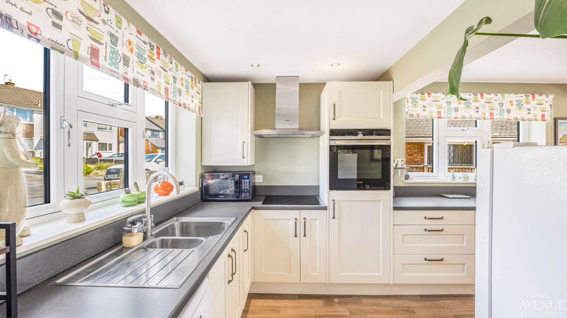 4 bed semi-detached house for sale in Princes Drive, Codsall, Wolverhampton, Staffordshire, WV8 - Property Image 8