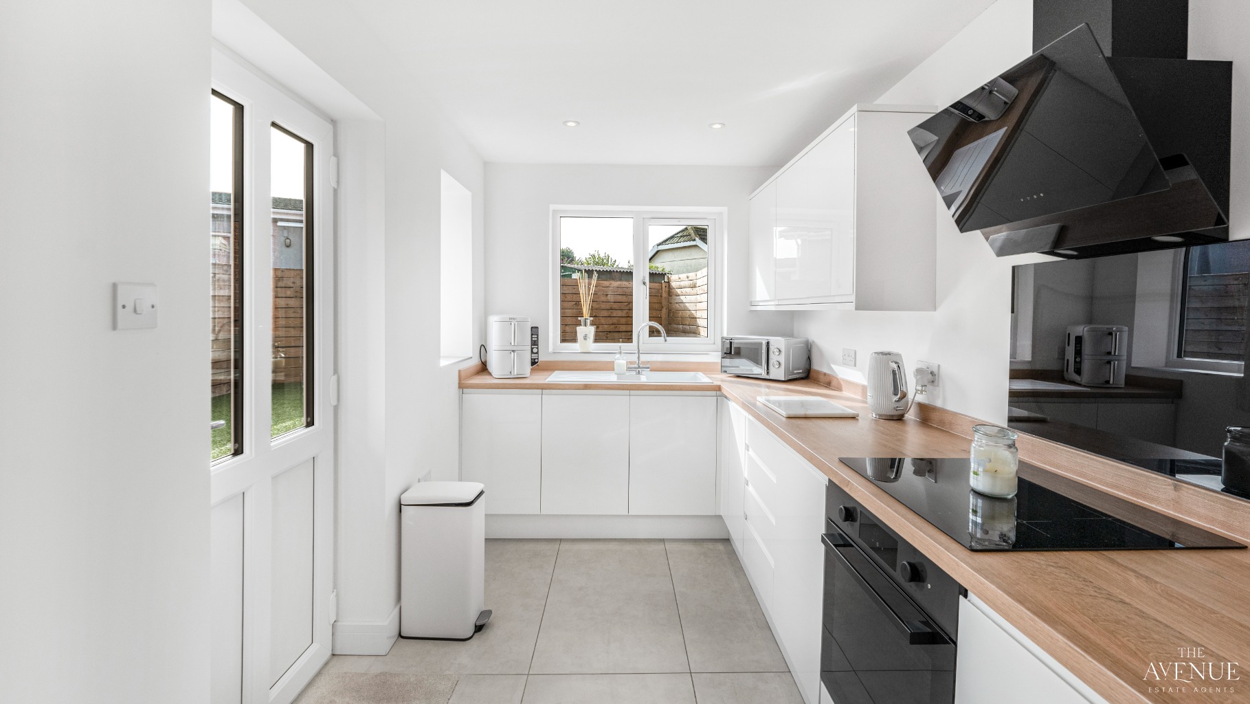 3 bed semi-detached house for sale in Heron Close, Coven, Wolverhampton, Staffordshire, WV9  - Property Image 8