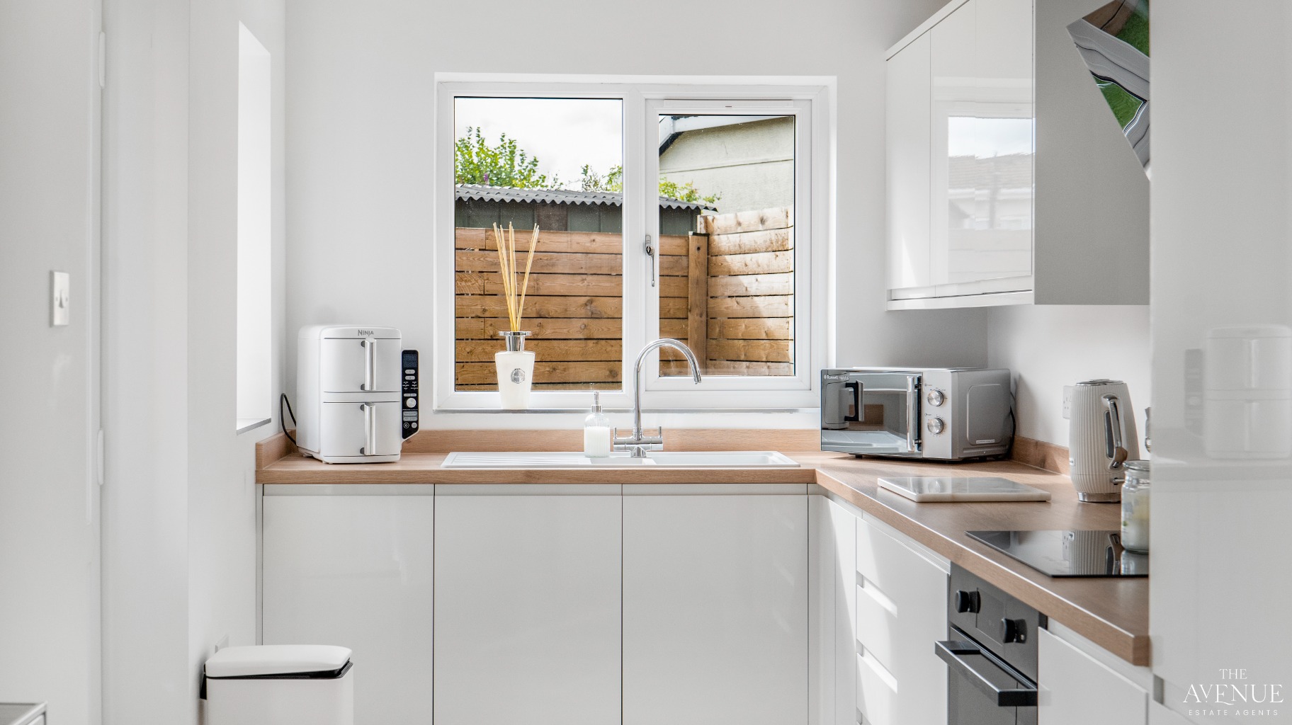 3 bed semi-detached house for sale in Heron Close, Coven, Wolverhampton, Staffordshire, WV9  - Property Image 14