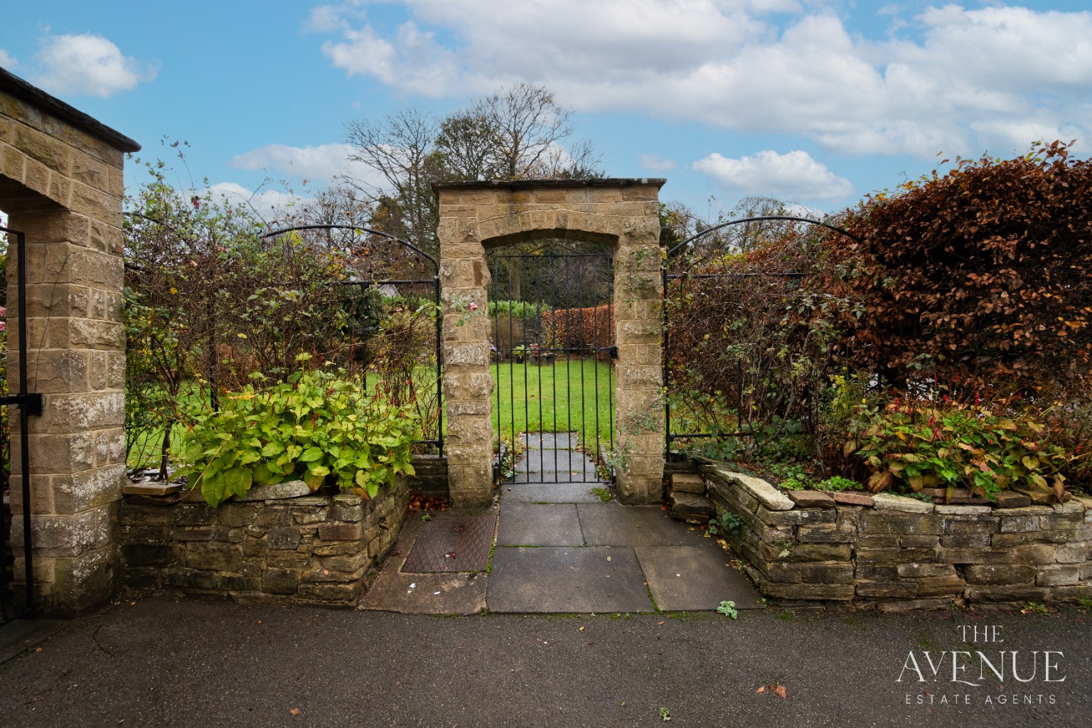 5 bed detached house for sale in Woodvale Crescent, Bingley, West Yorkshire, BD16  - Property Image 44