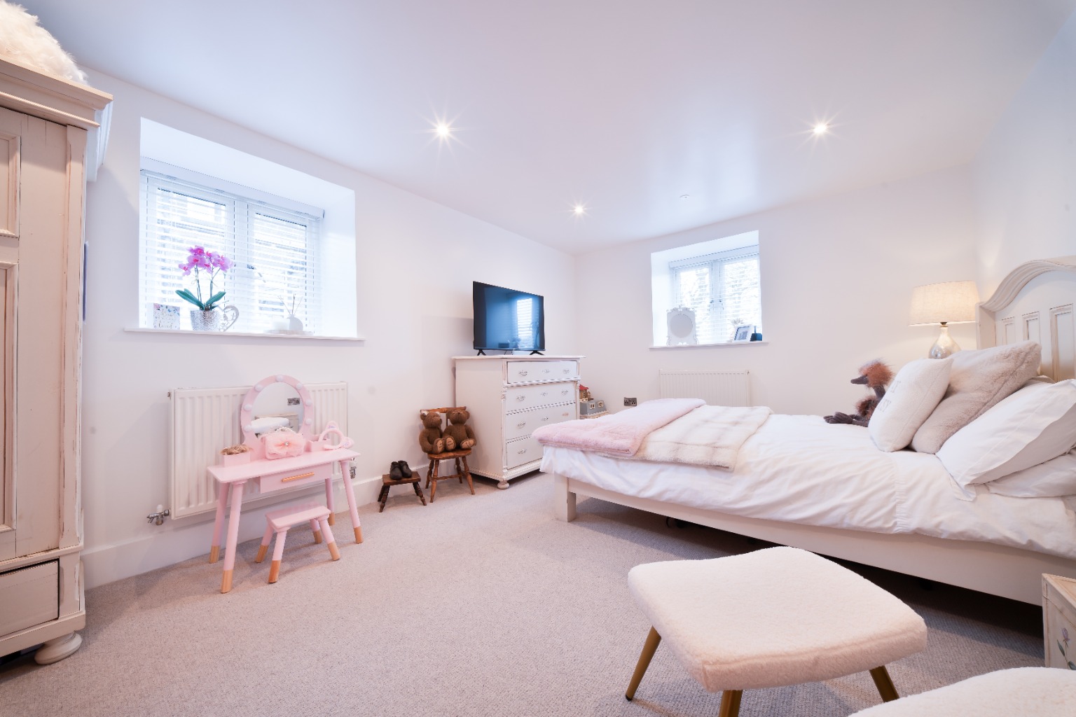 4 bed semi-detached house for sale in Heights Lane, Bingley, West Yorkshire, BD16 25