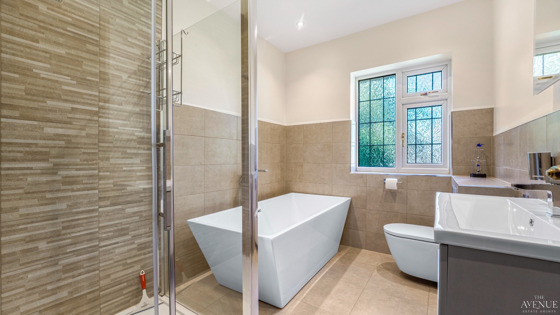 5 bed detached house to rent in Keepers Road, Sutton Coldfield, Staffordshire, B74 17