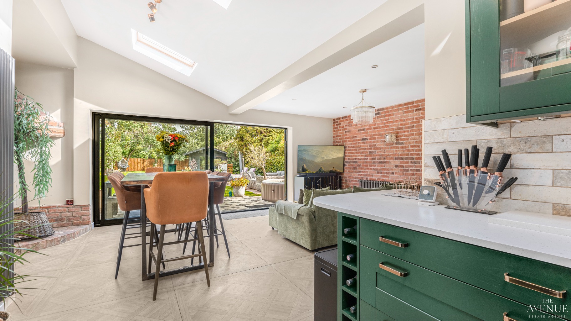 3 bed end of terrace house for sale in 4 Wiggins Hill Cottage, Sutton Coldfield, B76  - Property Image 5