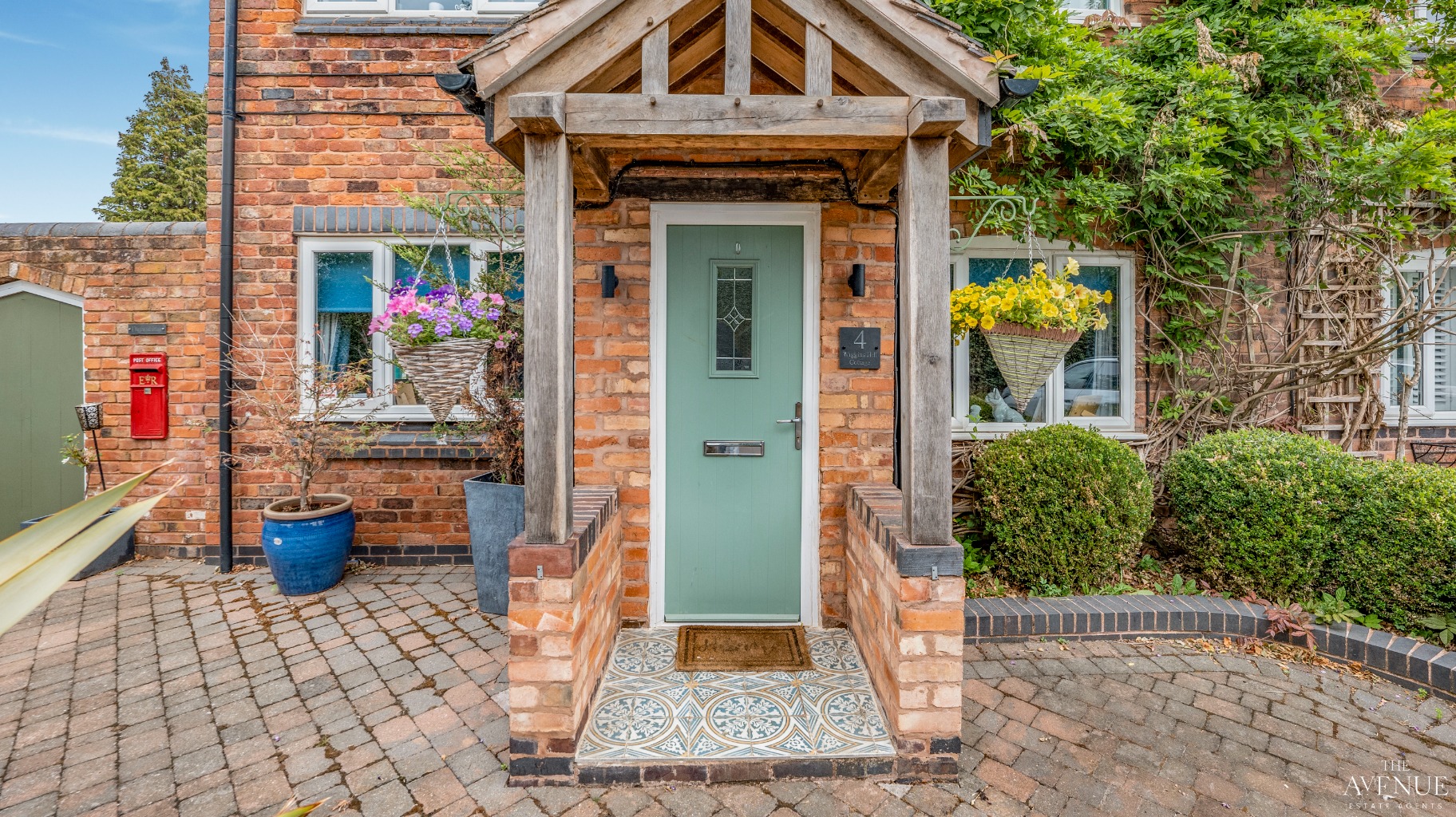 3 bed end of terrace house for sale in 4 Wiggins Hill Cottage, Sutton Coldfield, B76 53