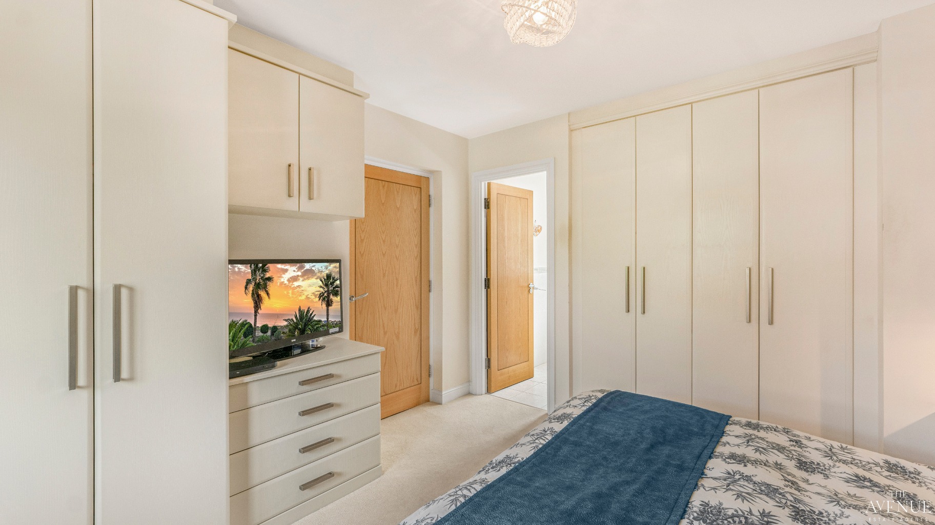 3 bed flat for sale in Sutton Coldfield, West Midlands, B74  - Property Image 2