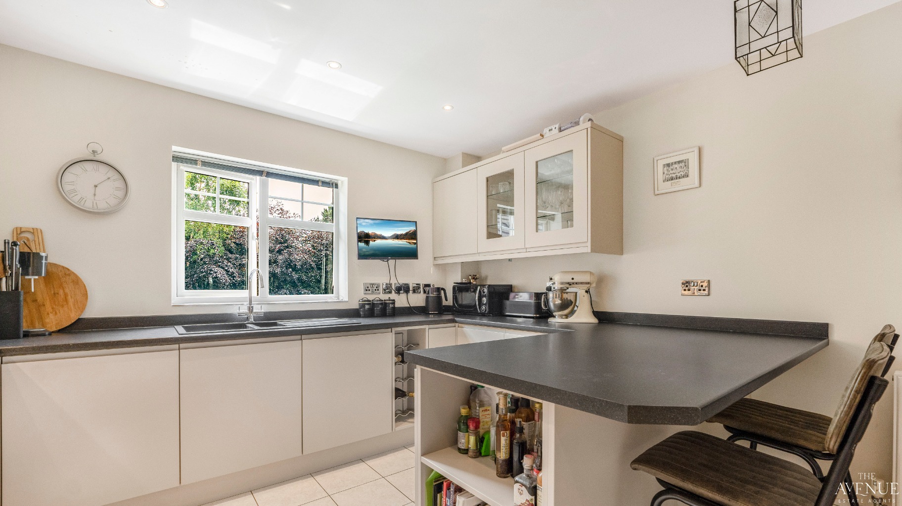 3 bed flat for sale in Sutton Coldfield, West Midlands, B74  - Property Image 3