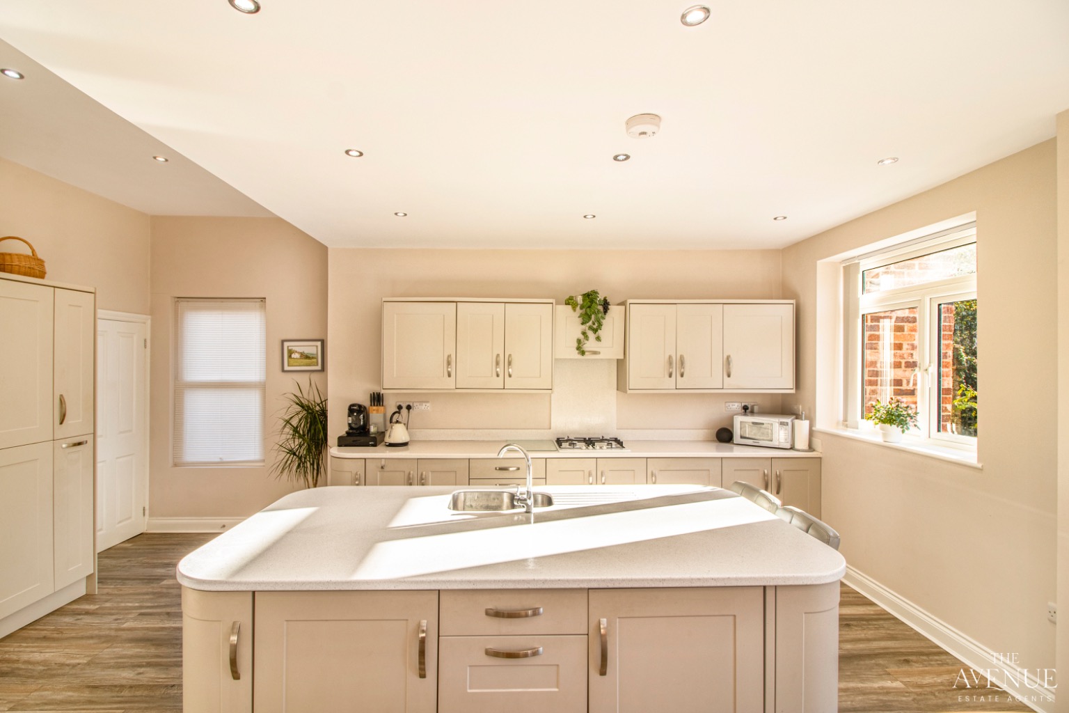 5 bed detached house for sale in Hagley, Station Road 4